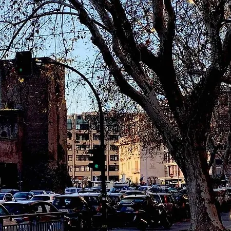 In Palazzo Storico * Rome